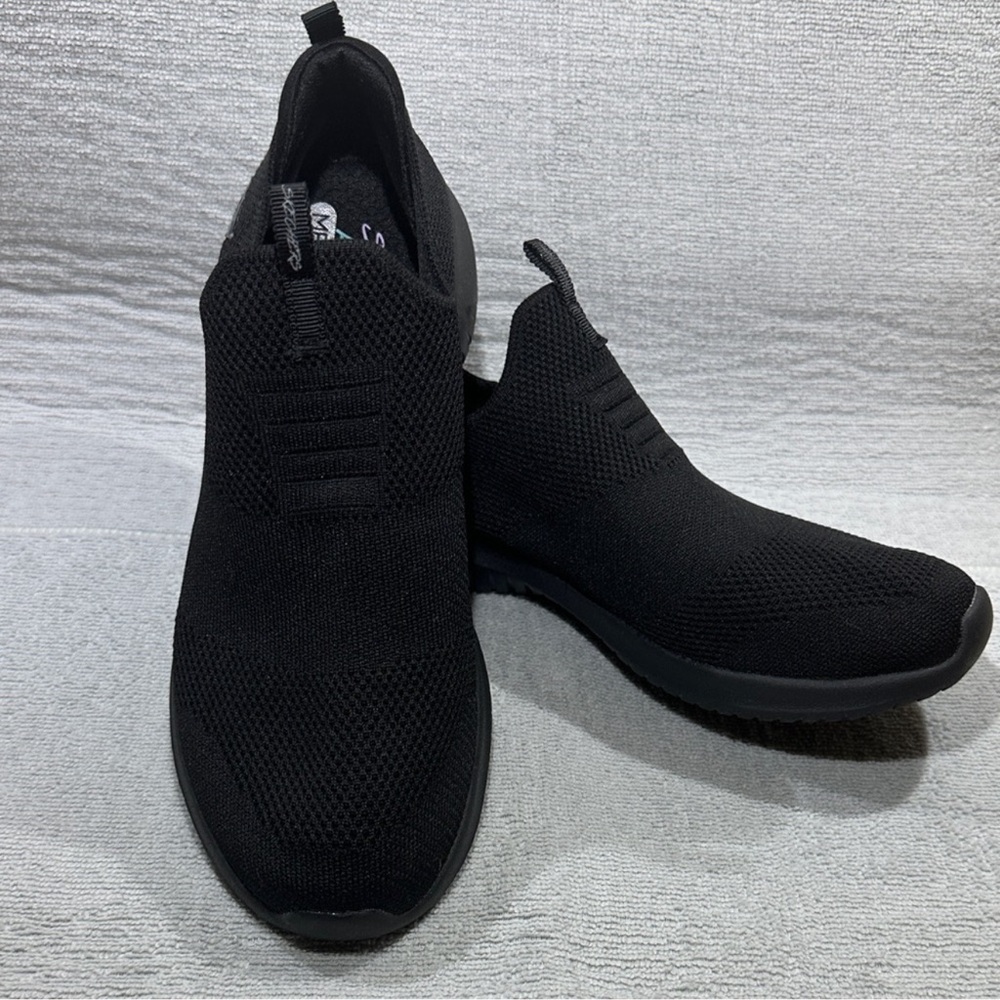 Skechers Women's Ultra Flex Black Stretch Knit
Sneaker~Size 9~NWOT!
